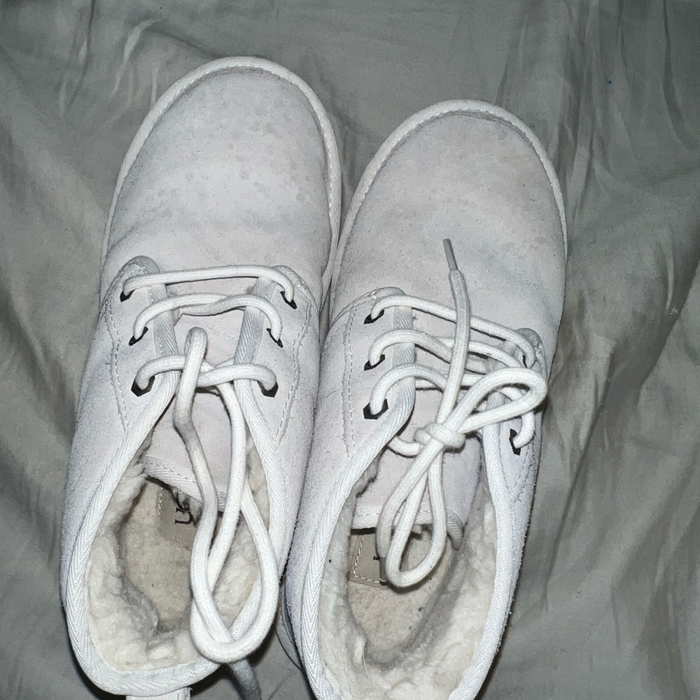 UGG White Sneakers with Textured Fabric and Matching Laces